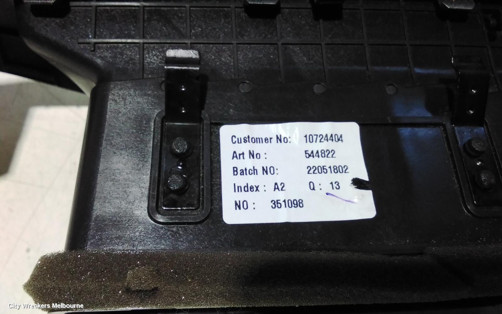 MG ZS, AZS1, 09/2017 - 06/2025, CENTRE AIRVENT: 108655