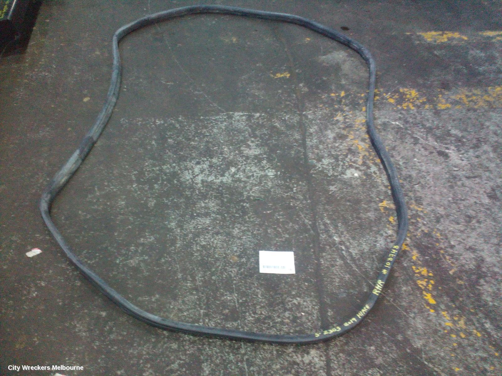 TOYOTA HIACE SEAL, RHR SLIDIND DOOR SEAL RUBBER: 108748, RH REAR RUBBER SEAL, 300 SERIES, 02/2019 ONWARDS