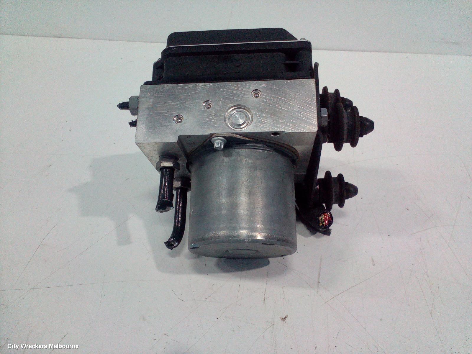 AUDI A5 ABS PUMP/MODULATOR, 8T, P/N 8K0907379CL, 10/2011 - 11/2016
