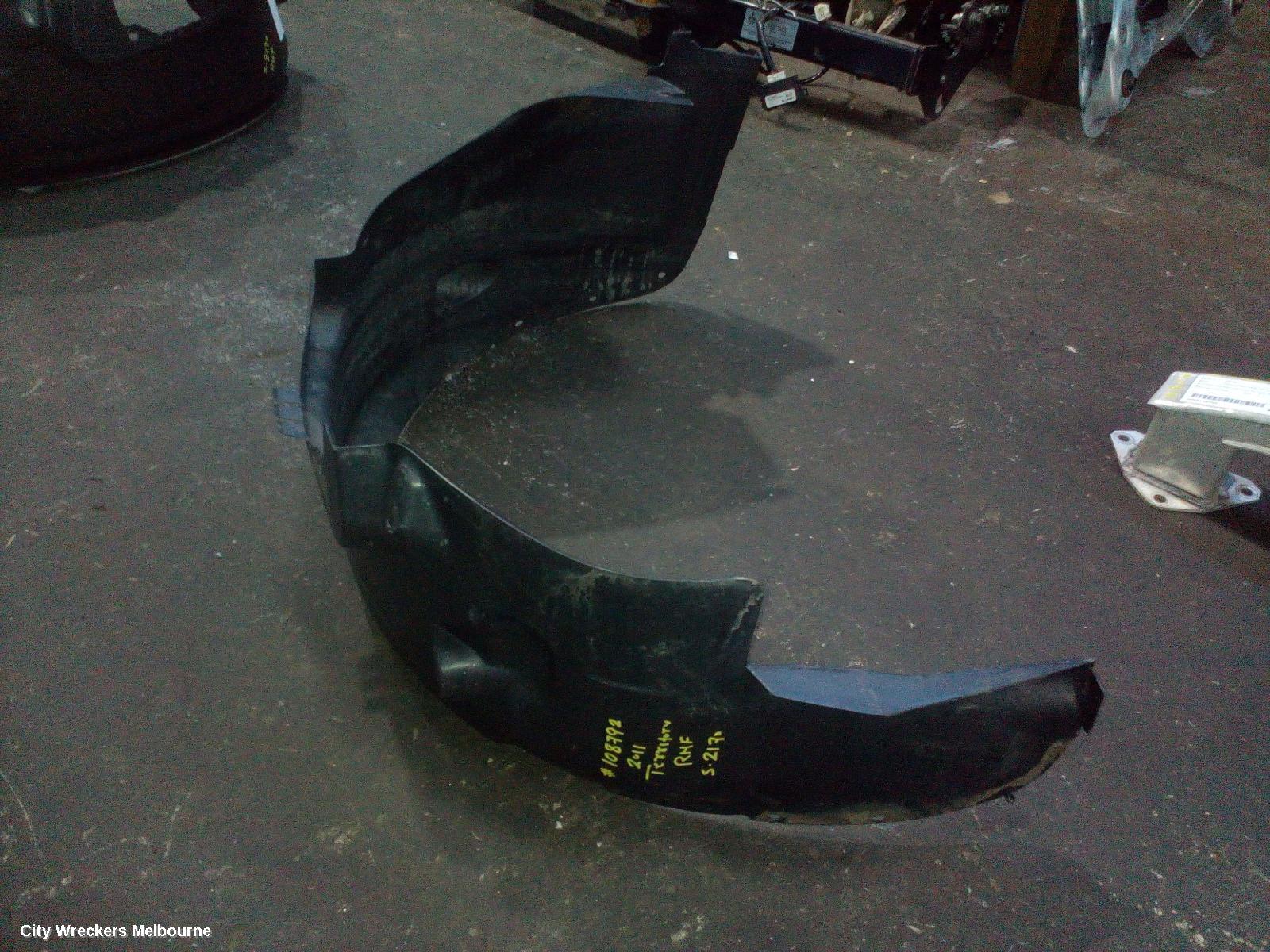 FORD TERRITORY LEFT GUARD LINER, SZ MKI-MKII, 04/2011 - 12/2016