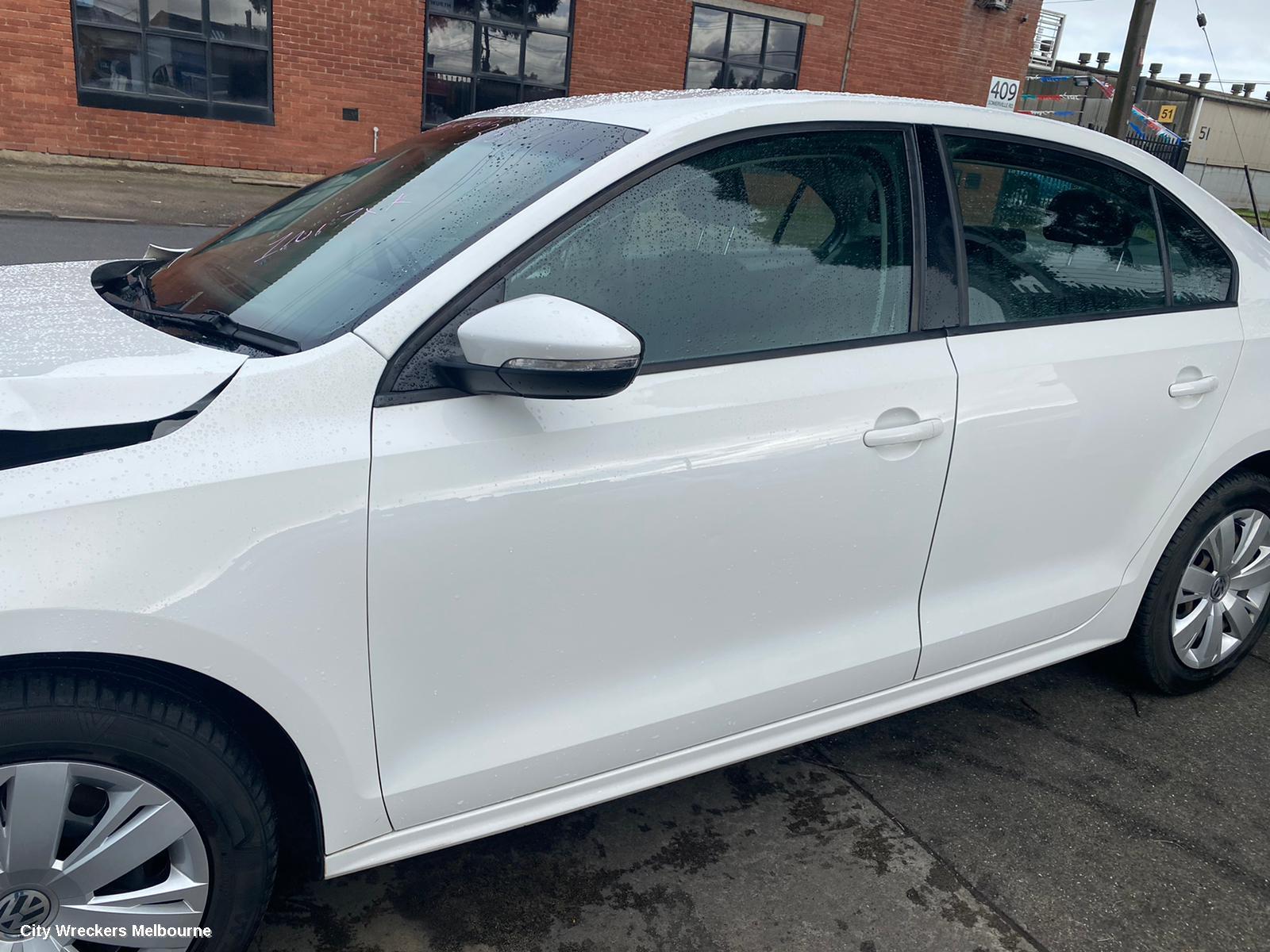 VOLKSWAGEN JETTA LEFT FRONT DOOR, 1B, 02/2011 - 12/2017