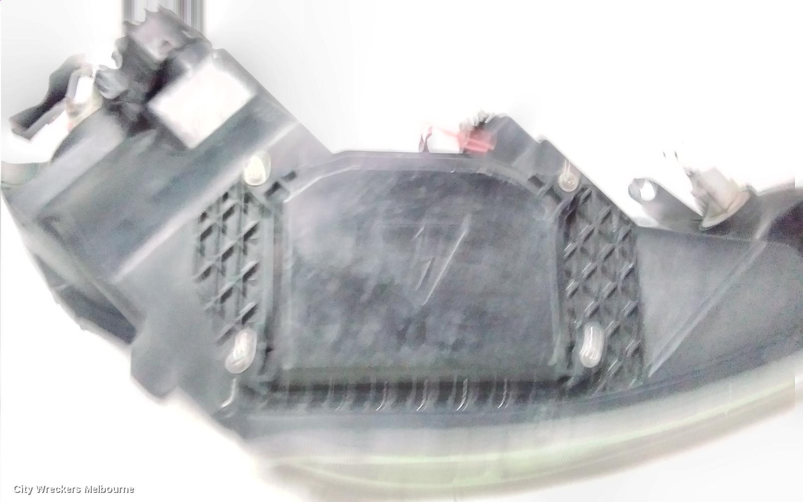 TOYOTA ESTIMA LEFT HEADLAMP, XR30/2040, BLUE HID TYPE, LENS# 28-165, 03-06 (IMPORT)