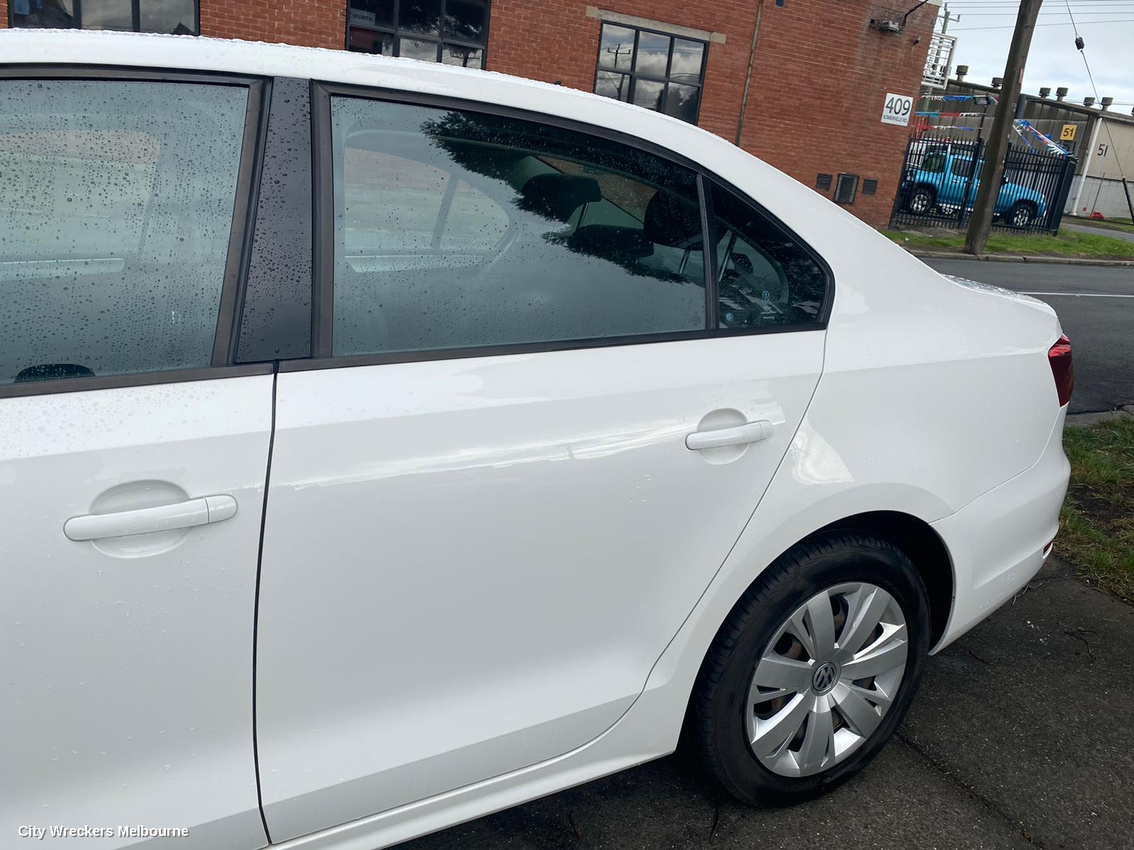 VOLKSWAGEN JETTA LEFT FRONT DOOR, 1B, 02/2011 - 12/2017