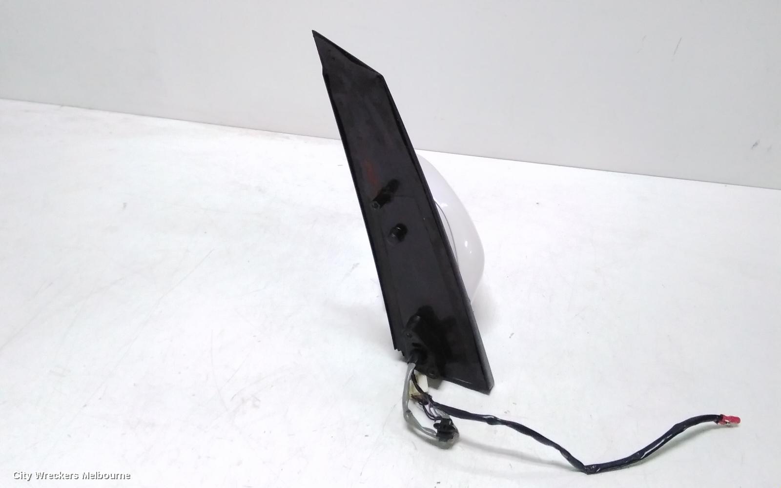 TOYOTA ESTIMA LEFT DOOR MIRROR, XR30/XR40, 7 WIRE, BIG PLUG, NATURAL BLACK, CLEAR GLASS, 03-06 (IMPORT)