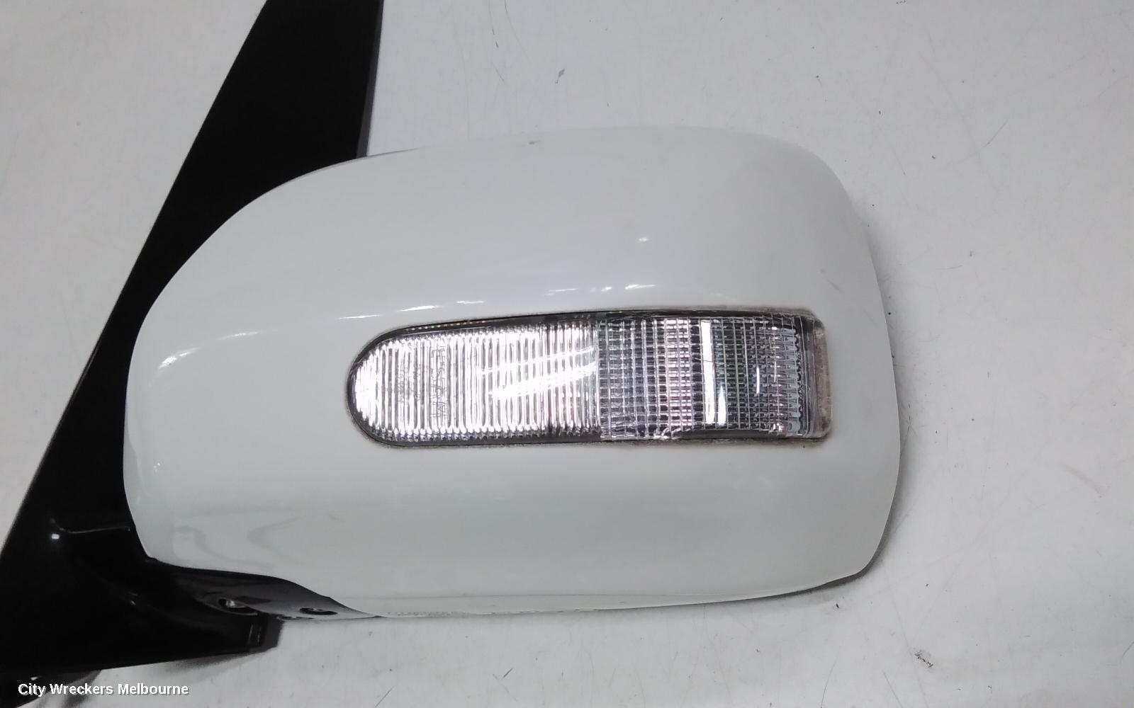 TOYOTA ESTIMA LEFT DOOR MIRROR, XR30/XR40, 7 WIRE, BIG PLUG, NATURAL BLACK, CLEAR GLASS, 03-06 (IMPORT)