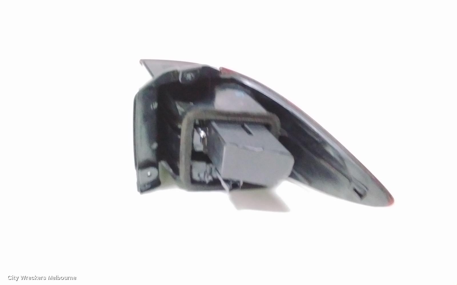 TOYOTA ESTIMA LEFT TAILLIGHT, XR30/XR40, RED/CLEAR, LENS# 28-169, 03-06 (IMPORT)