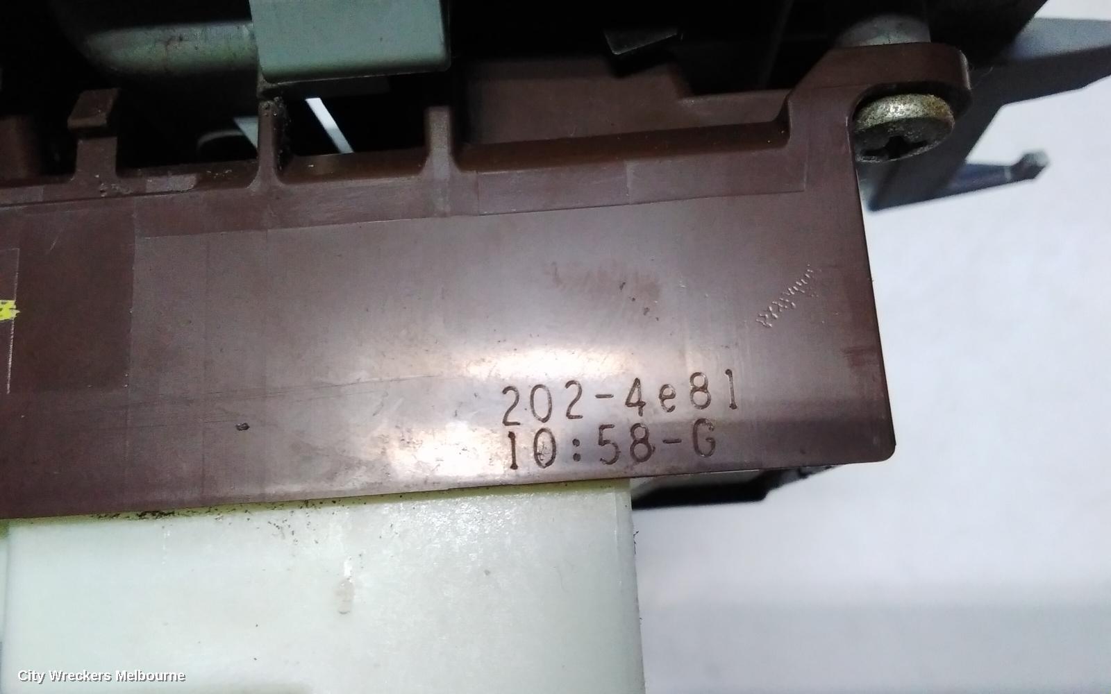 TOYOTA YARIS PWR DR WIND SWITCH, RH FRONT (MASTER SWITCH), 4 SWITCH TYPE, 5DR HATCH/SEDAN, NCP9#, 10/2005 ONWARDS
