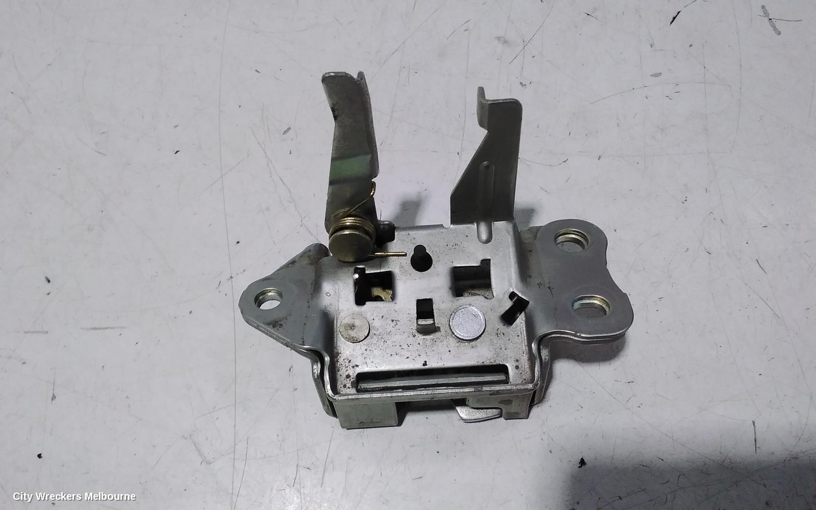 TOYOTA ECHO DOOR/BOOT/GATE LOCK, TAILGATE LOCK, 3DR/5DR HATCH, NON KEYLESS ENTRY TYPE, NCP10R, 10/1999 - 12/2002