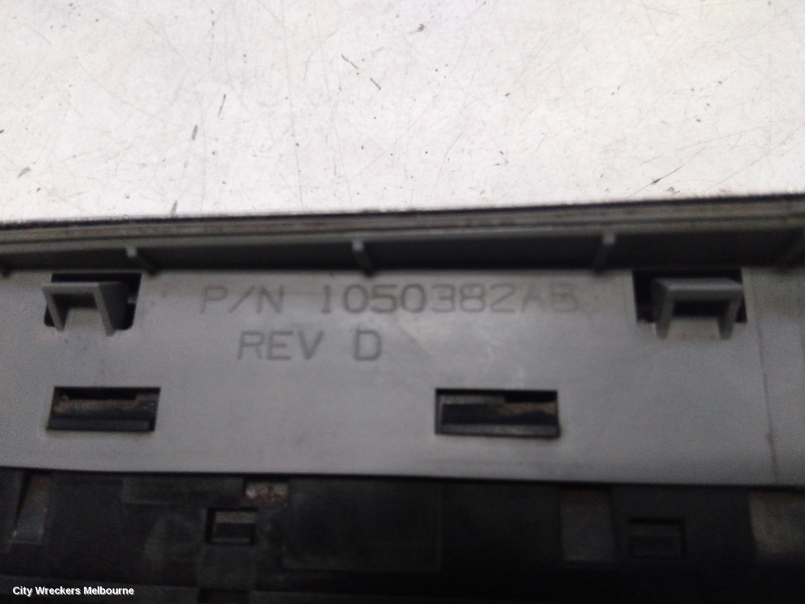 CHRYSLER 300C PWR DR WIND SWITCH, RH FRONT (MASTER SWITCH), NON ILLUMINATION, LH & RH FRONT AUTO WINDOWS, P/N 04602781AA, 11/2005 - 12/2011
