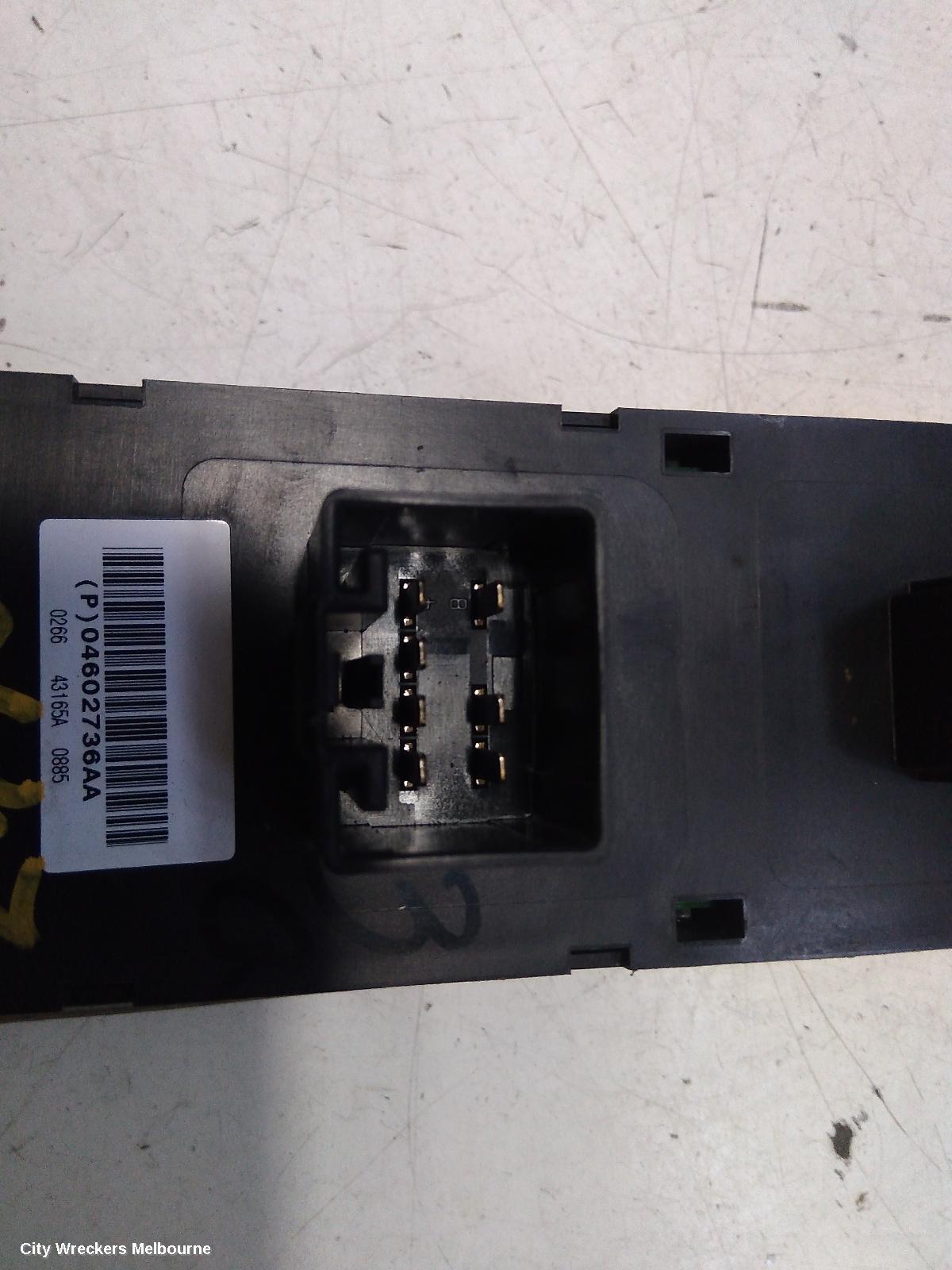 CHRYSLER 300C PWR DR WIND SWITCH, RH FRONT (MASTER SWITCH), NON ILLUMINATION, LH & RH FRONT AUTO WINDOWS, P/N 04602781AA, 11/2005 - 12/2011