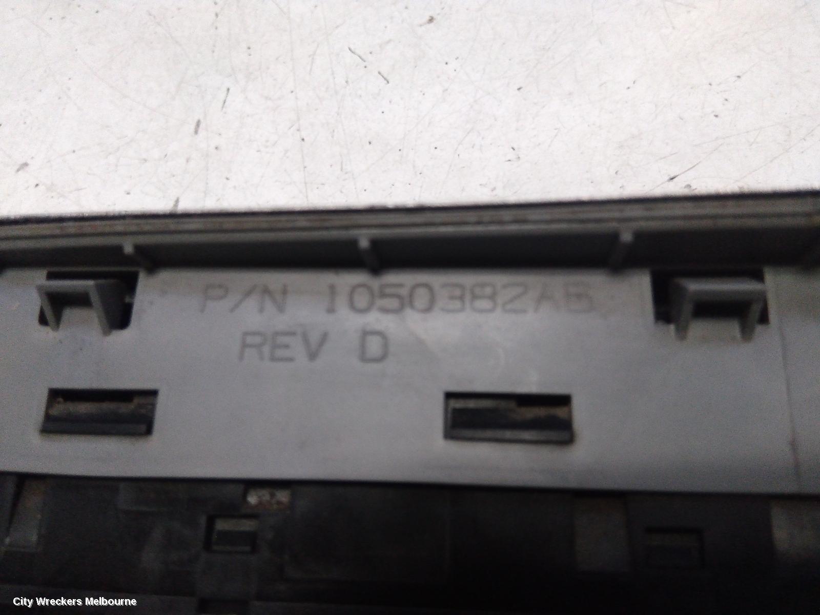 CHRYSLER 300C PWR DR WIND SWITCH, RH FRONT (MASTER SWITCH), NON ILLUMINATION, LH & RH FRONT AUTO WINDOWS, P/N 04602781AA, 11/2005 - 12/2011