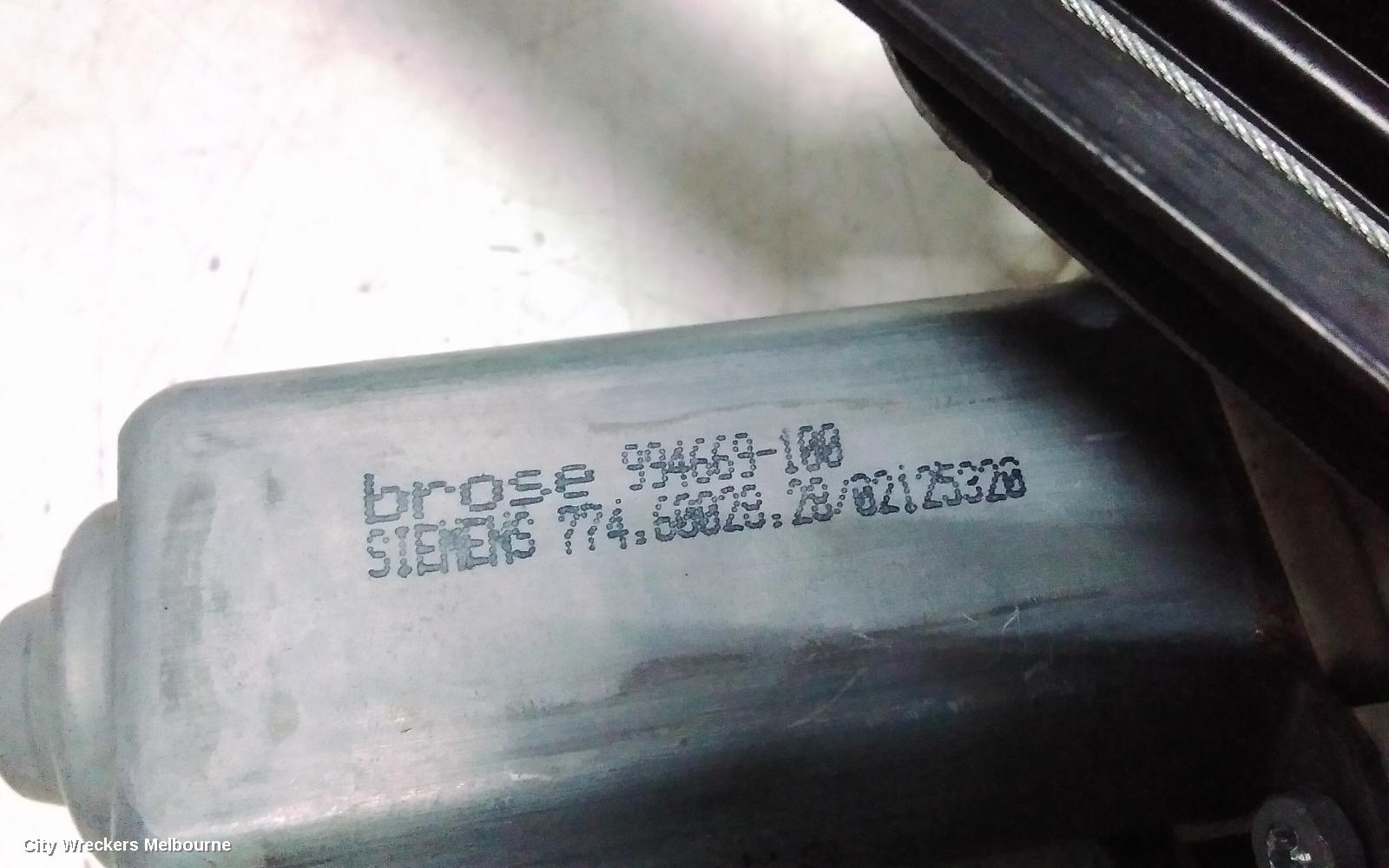 CHRYSLER 300C RIGHT FRONT WINDOW REG/MOTOR, POWER, 01/2005 ONWARDS