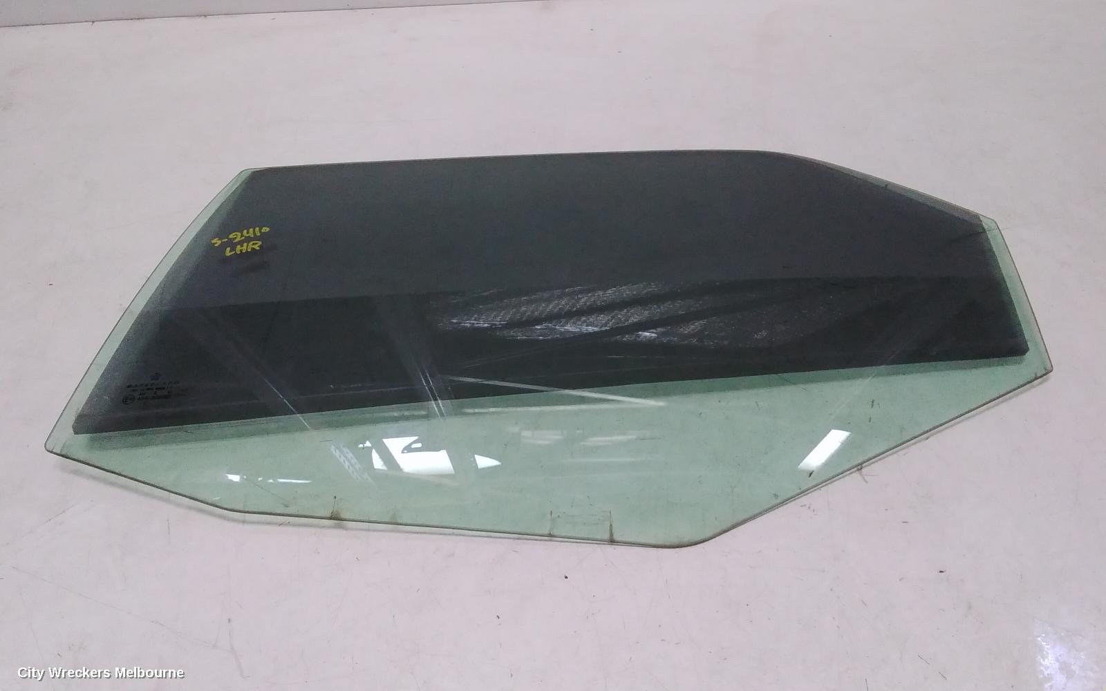 CHRYSLER 300C LEFT REAR DOOR WINDOW, 11/2005 - 12/2011