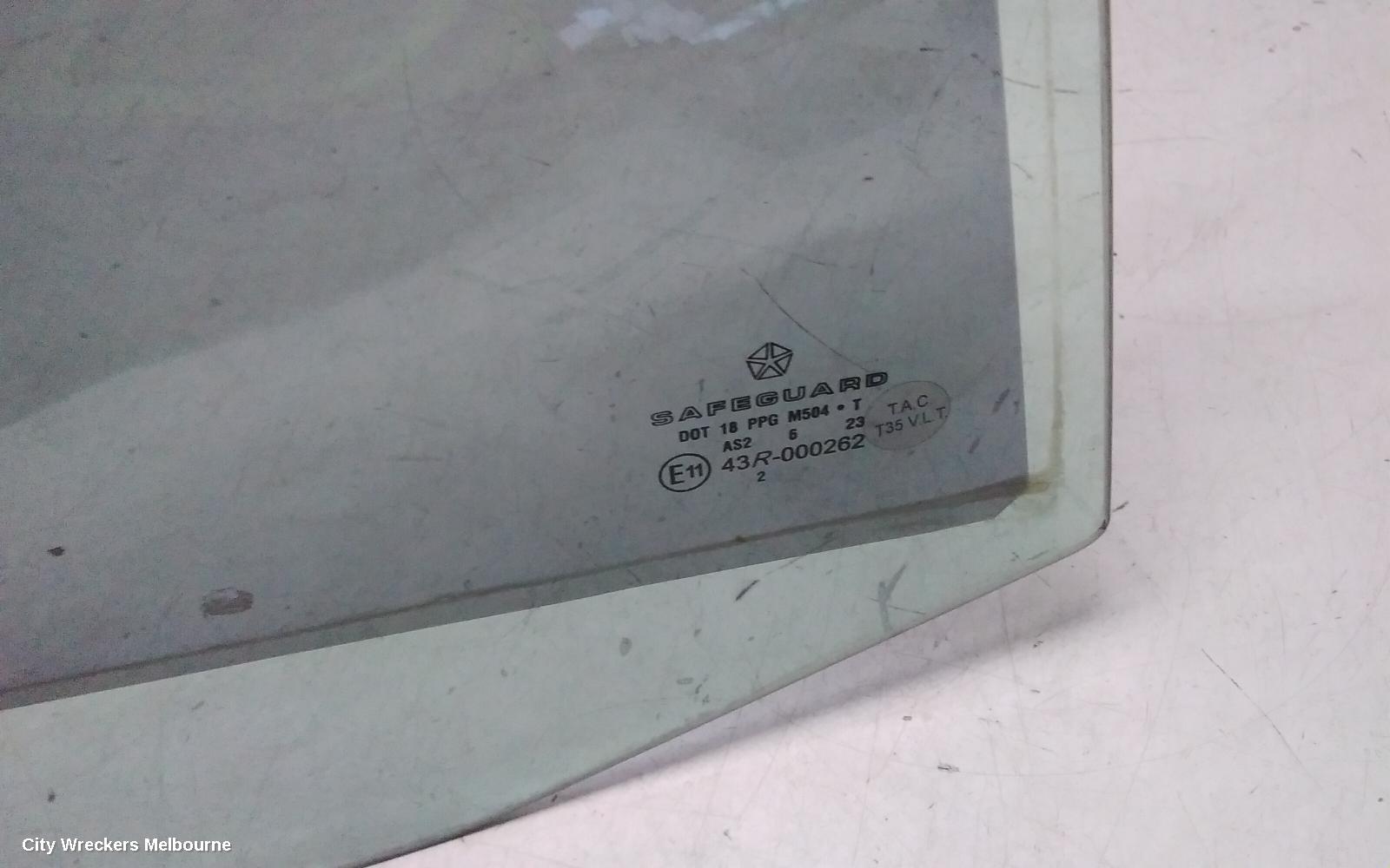 CHRYSLER 300C RIGHT REAR DOOR WINDOW, 11/2005 - 12/2011