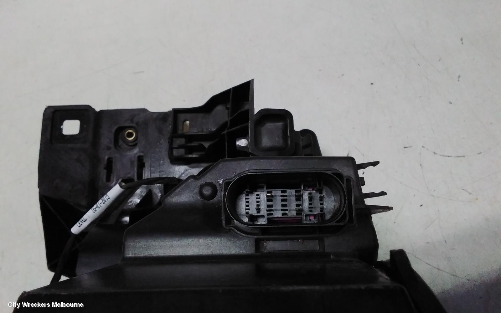 AUDI Q7 RIGHT HEADLAMP, 4M, LED, NON MATRIX TYPE, 09/2015 - 03/2020