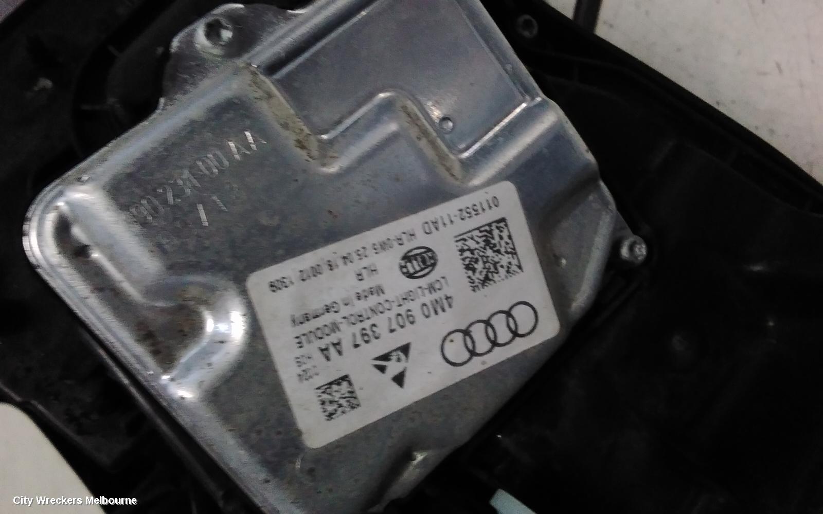 AUDI Q7 RIGHT HEADLAMP, 4M, LED, NON MATRIX TYPE, 09/2015 - 03/2020