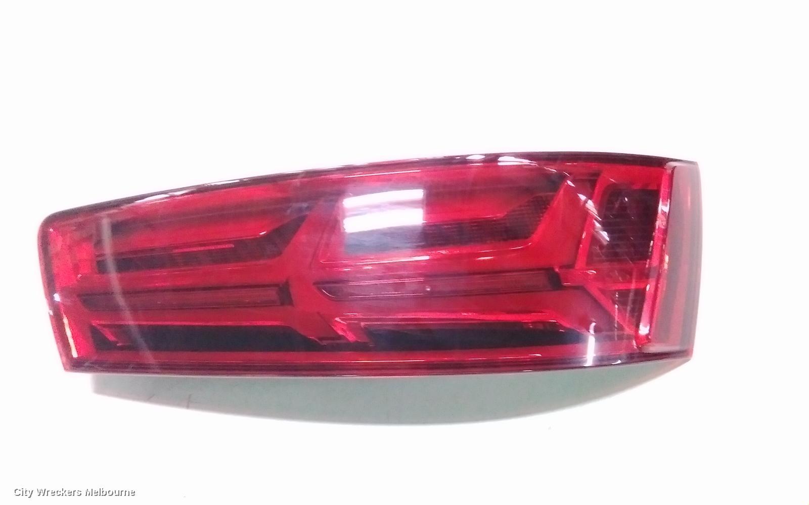 AUDI Q7 RIGHT TAILLIGHT, 4M, IN LIFTGATE, OPT 8SK 4PIN, 09/2015 - 03/2020