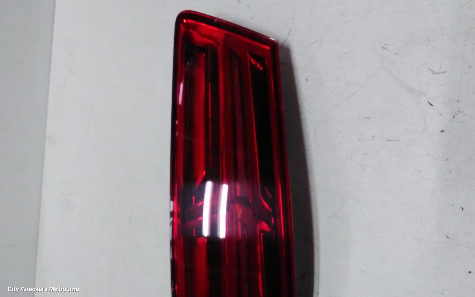 AUDI Q7 LEFT TAILLIGHT, 4M, IN LIFTGATE, OPT 8SK 4PIN, 09/2015 - 03/2020