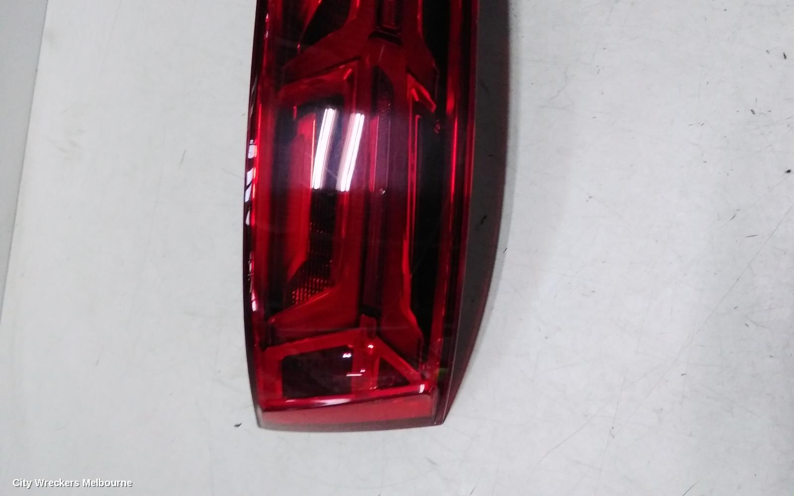 AUDI Q7 LEFT TAILLIGHT, 4M, IN LIFTGATE, OPT 8SK 4PIN, 09/2015 - 03/2020