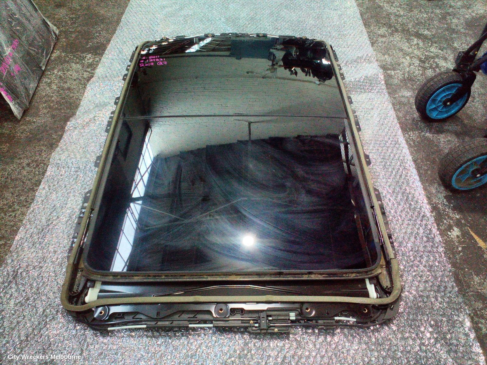 AUDI Q7 ROOF GLASS/SUNROOF/T, 4M, 07/2015 ONWARDS