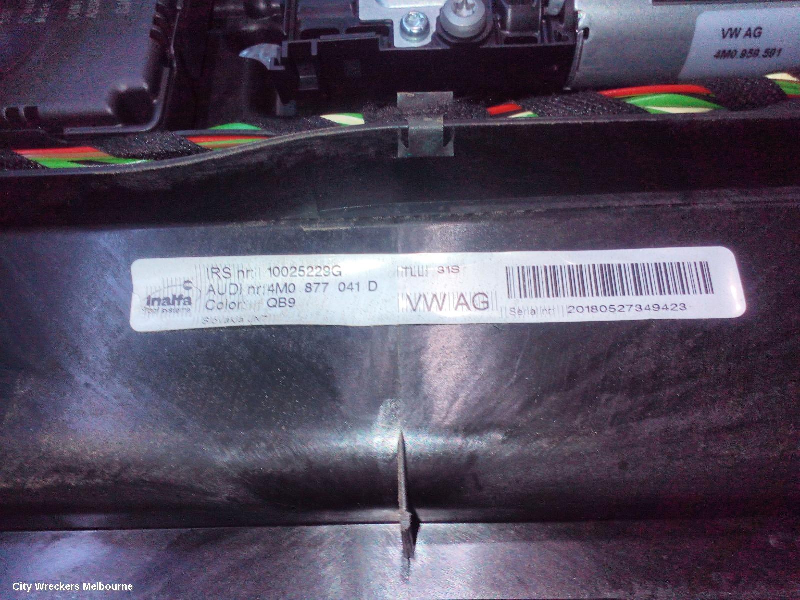AUDI Q7 ROOF GLASS/SUNROOF/T, 4M, 07/2015 ONWARDS