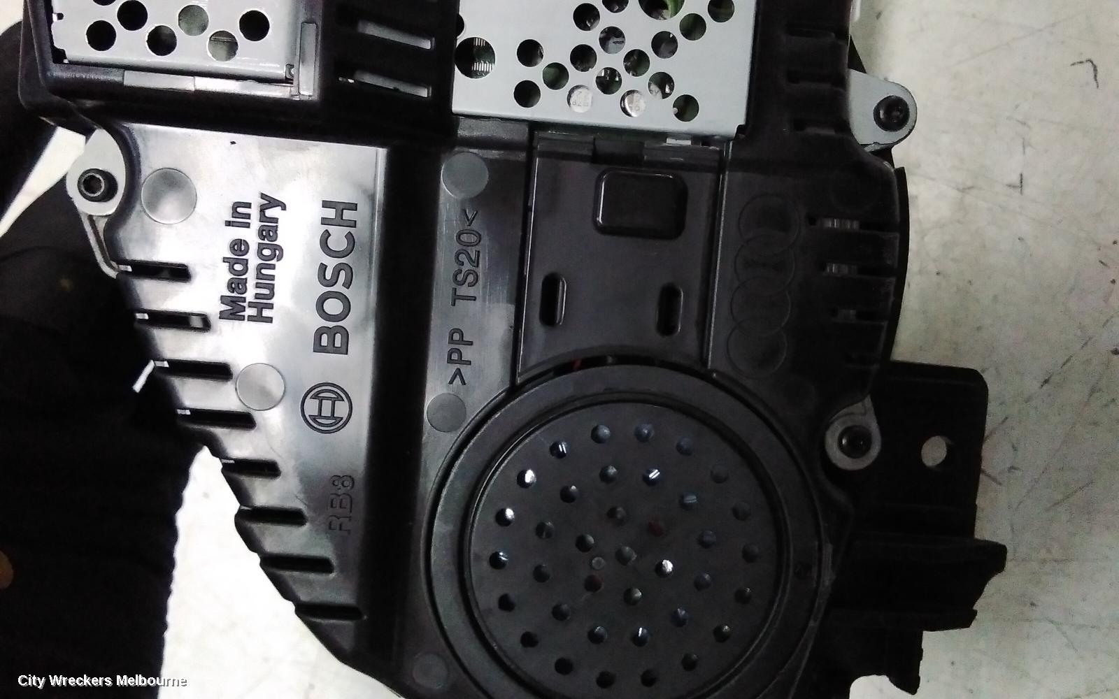 AUDI Q7 INSTRUMENT CLUSTER, INSTRUMENT CLUSTER, DIESEL, AUTO T/M, ANALOGUE TYPE, P/N 4M0920771, 4M, 09/2015 - 03/2020