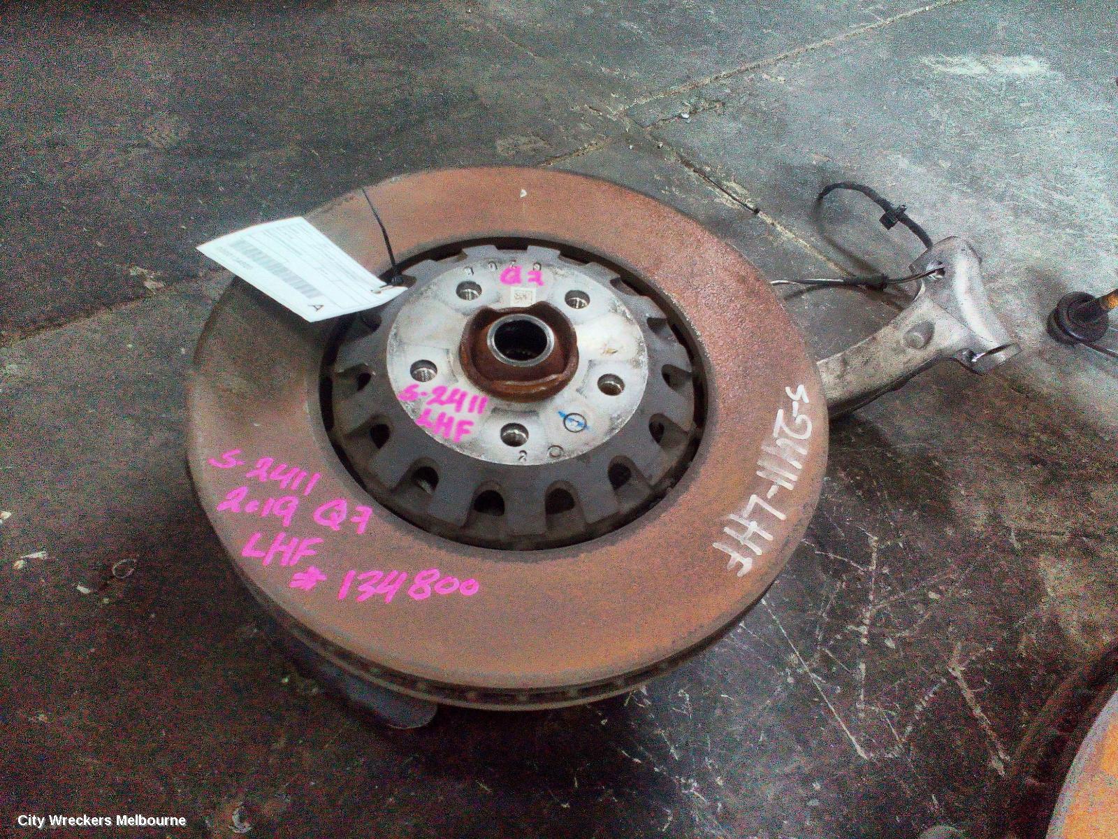 AUDI Q7 LEFT FRONT HUB ASSEMBLY, 4M, 07/2015 ONWARDS