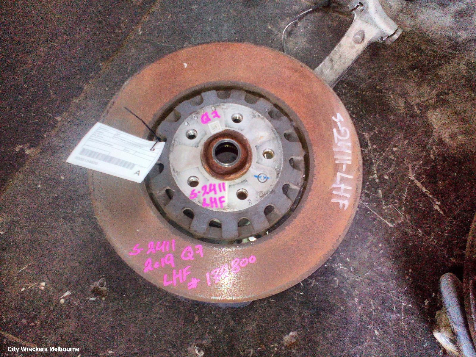 AUDI Q7 LEFT FRONT HUB ASSEMBLY, 4M, 07/2015 ONWARDS