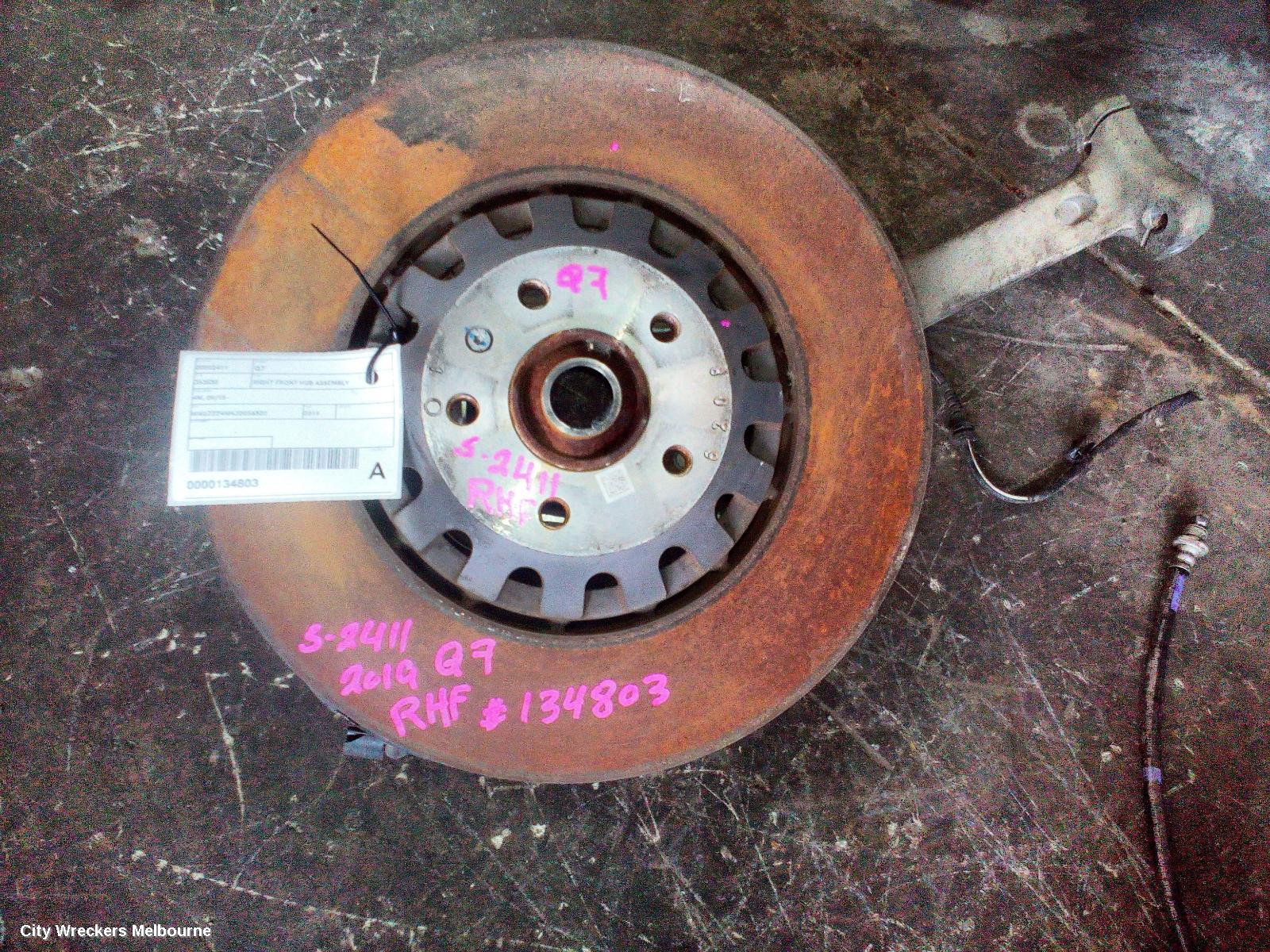 AUDI Q7 RIGHT FRONT HUB ASSEMBLY, 4M, 07/2015 ONWARDS
