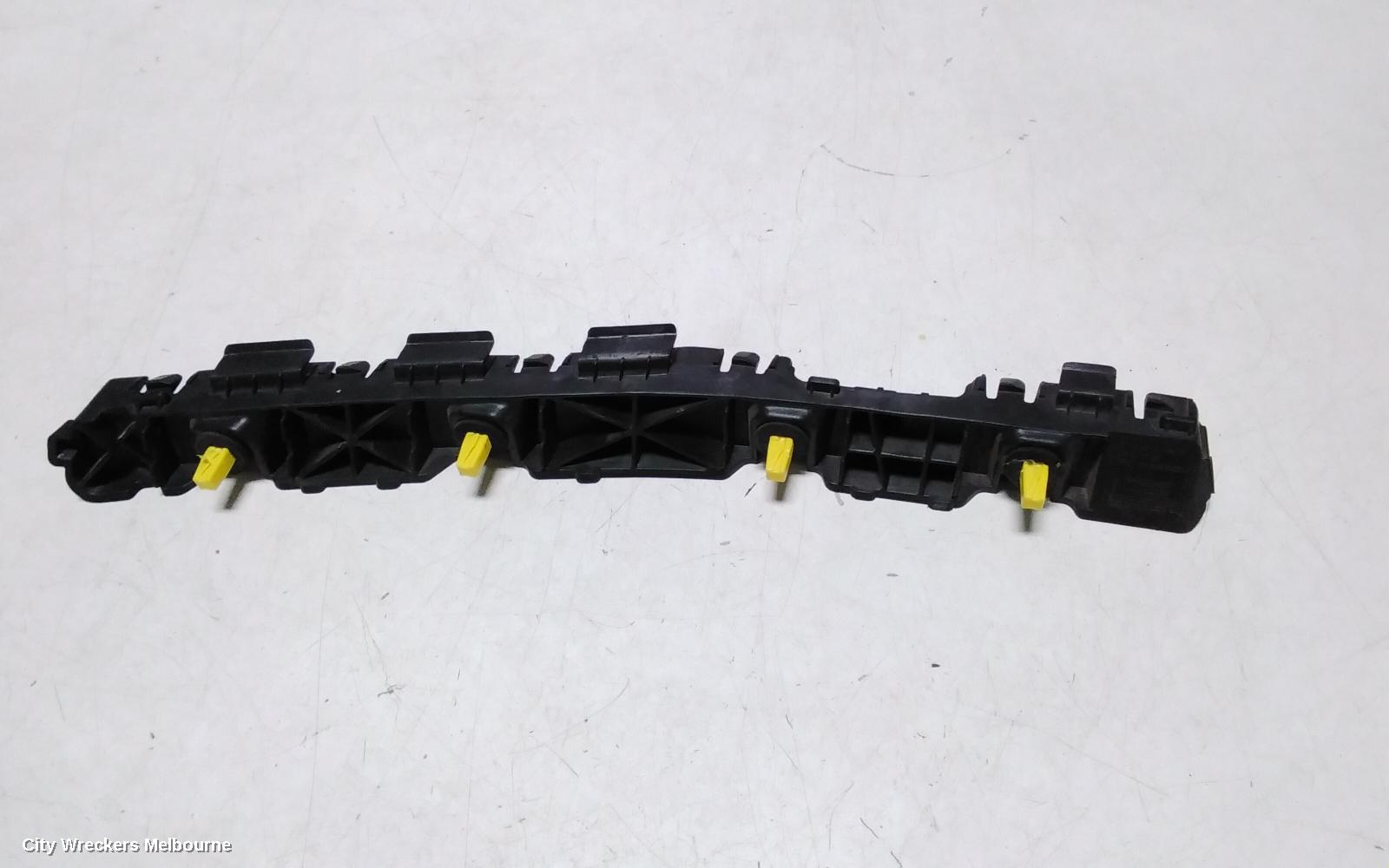 HYUNDAI TUCSON, TL, 06/2015 - 01/2021, LHR BAR BRAKET: 108925