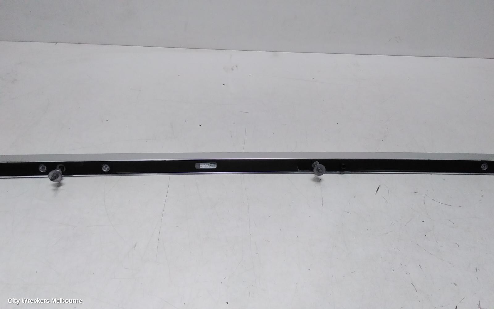 AUDI Q7 ROOF RAIL