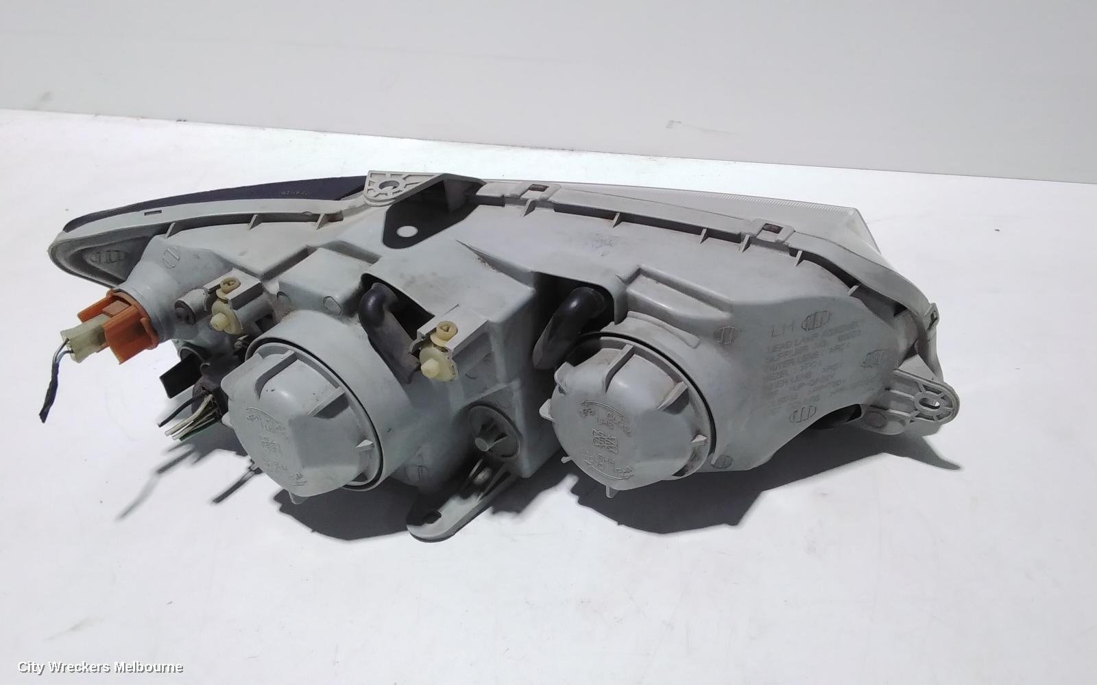 HOLDEN COMMODORE LEFT HEADLAMP, VY2, BERLINA, 08/2003 - 08/2004