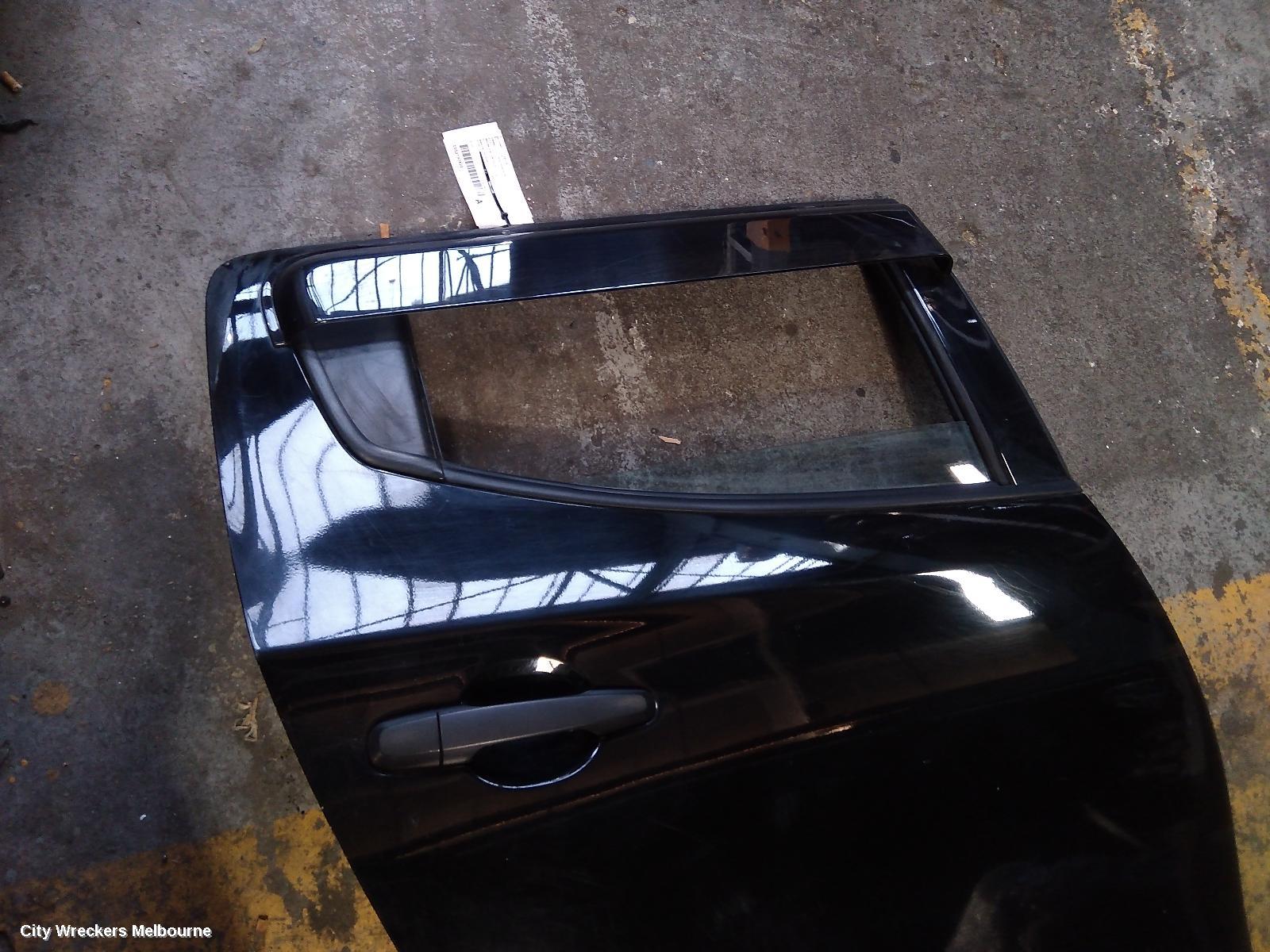 MITSUBISHI TRITON RIGHT REAR DOOR, MQ-MR, DUAL CAB, 03/2015 ONWARDS