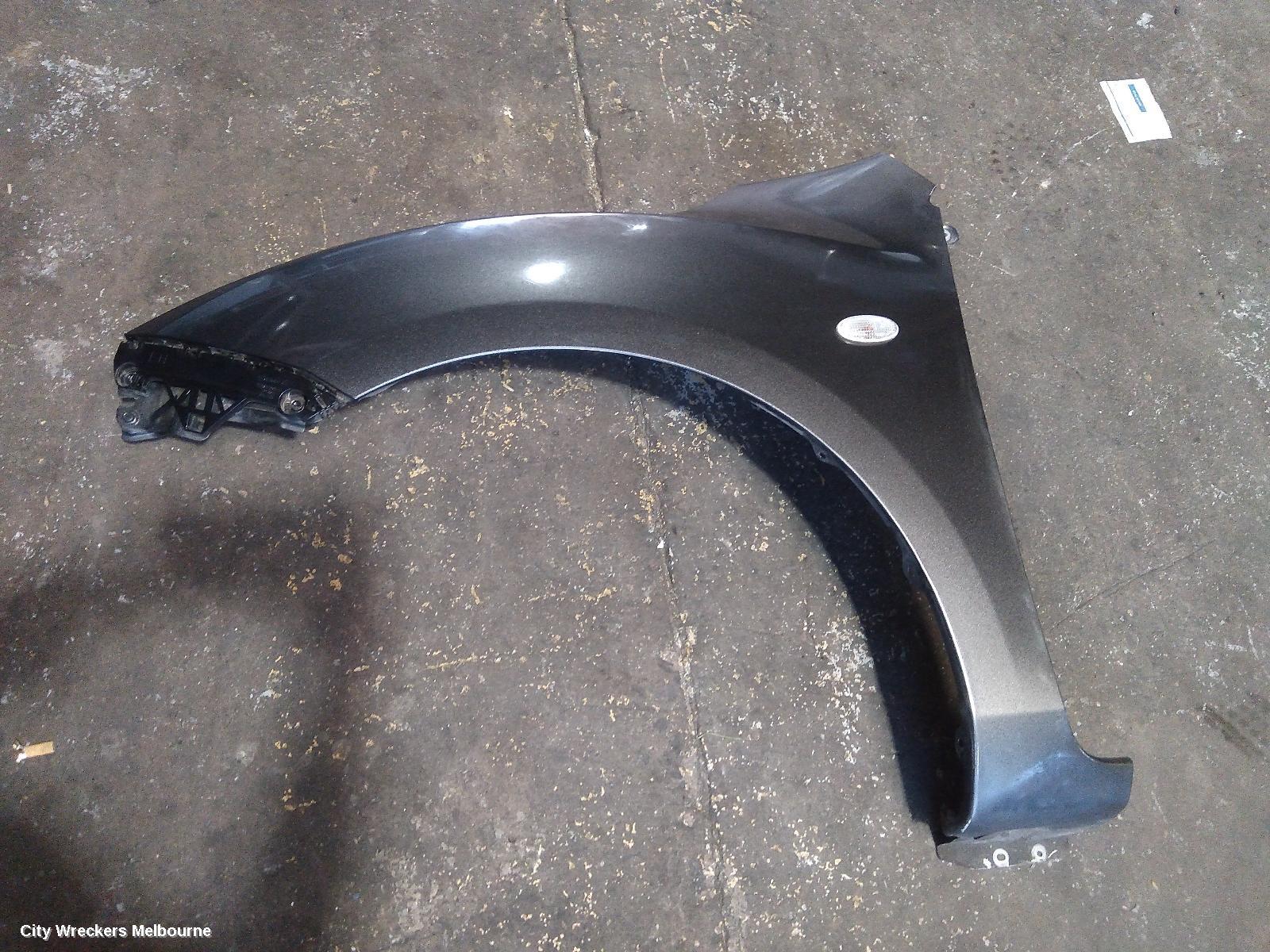 MAZDA 3 LEFT GUARD, BL, W/ REPEATER, NON SKIRT TYPE, NEO/MAXX, 04/2009 - 10/2013