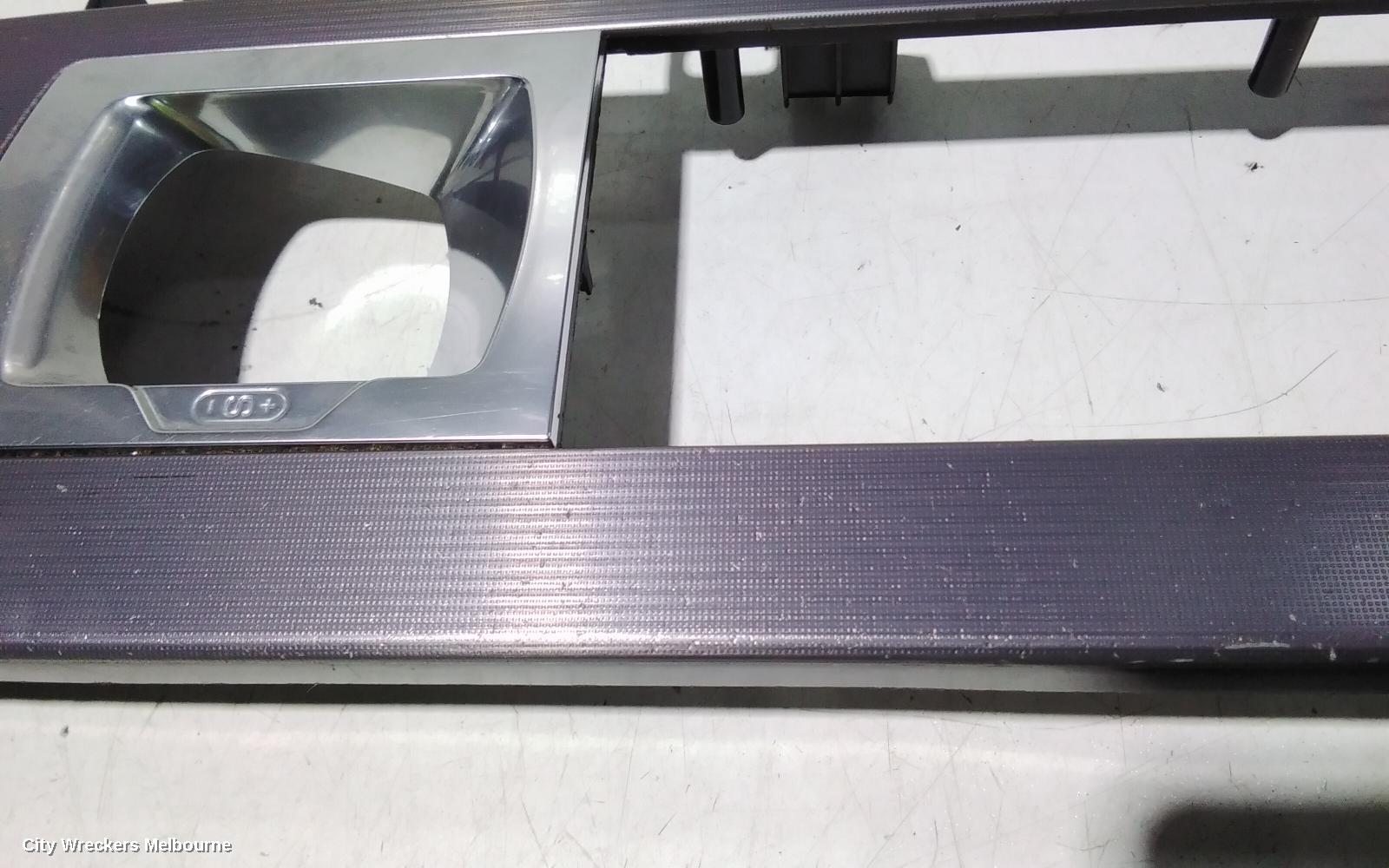 LAND ROVER RANGEROVER SPORT, L494, 12/2013 - 04/2022, GEAR LAVER TOP TRIM : 109007