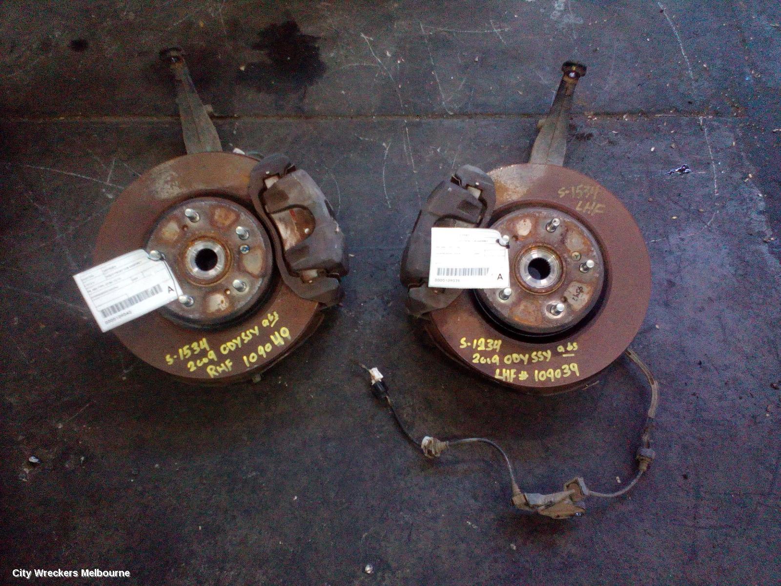 HONDA ODYSSEY RIGHT FRONT HUB ASSEMBLY, RB, ABS TYPE, 07/2004 - 12/2013