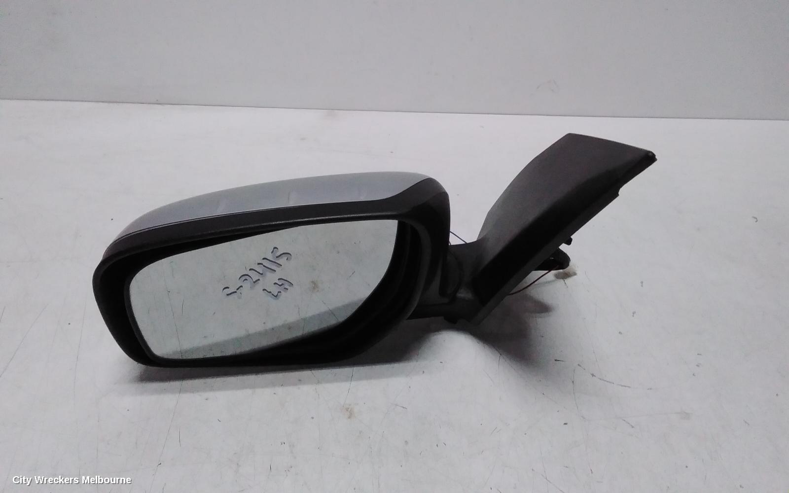 RENAULT KALEOS LEFT DOOR MIRROR, H45, MANUAL FOLD, COLOUR CODED TYPE, NON HEATED & NON BLIND SPOT TYPE, 09/2013 - 04/2016