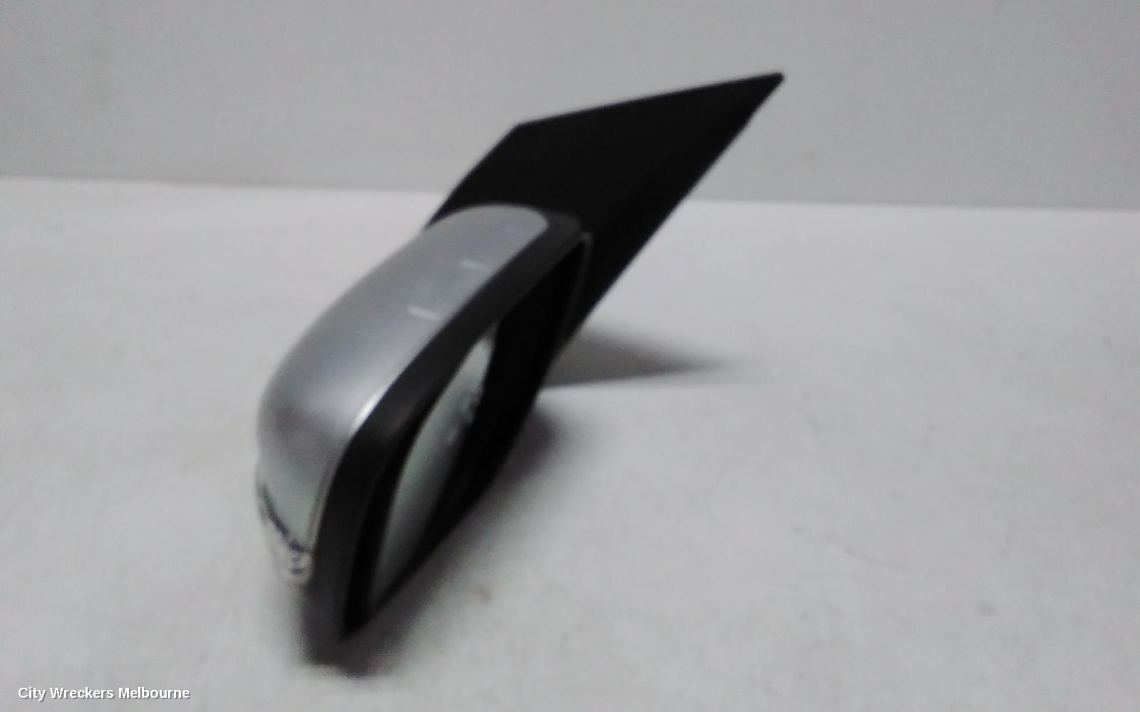 RENAULT KALEOS LEFT DOOR MIRROR, H45, MANUAL FOLD, COLOUR CODED TYPE, NON HEATED & NON BLIND SPOT TYPE, 09/2013 - 04/2016