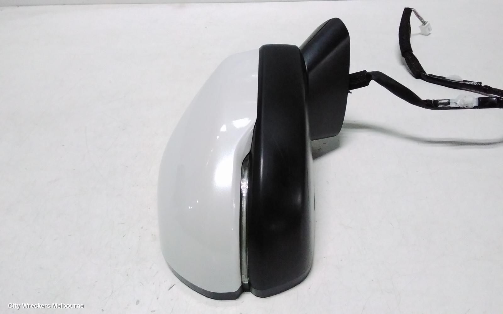 HONDA HRV RIGHT DOOR MIRROR, RV, NON BLIND SPOT TYPE, 12/2021 ONWARDS