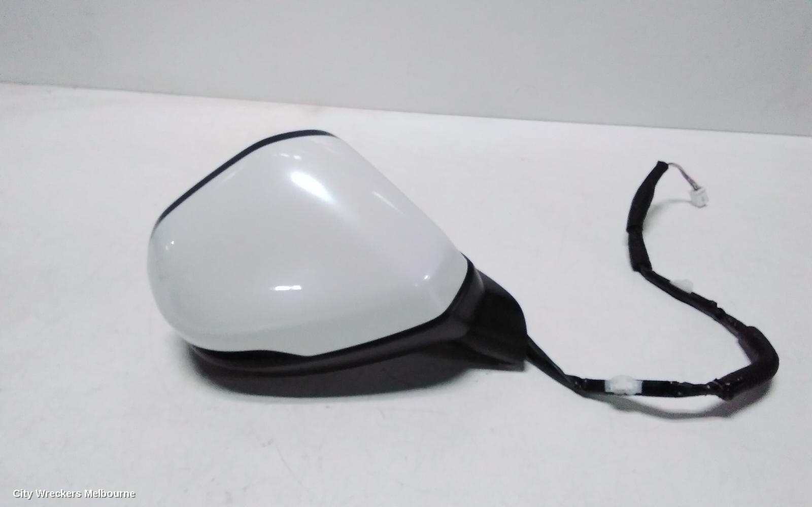 HONDA HRV RIGHT DOOR MIRROR, RV, NON BLIND SPOT TYPE, 12/2021 ONWARDS