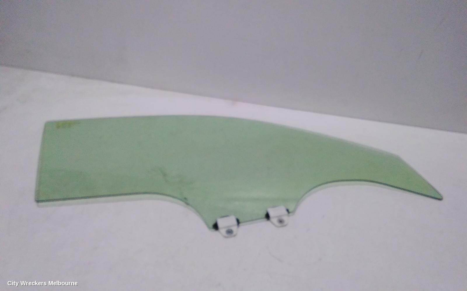 HONDA HRV RIGHT FRONT DOOR WINDOW, RV, 12/2021 ONWARDS