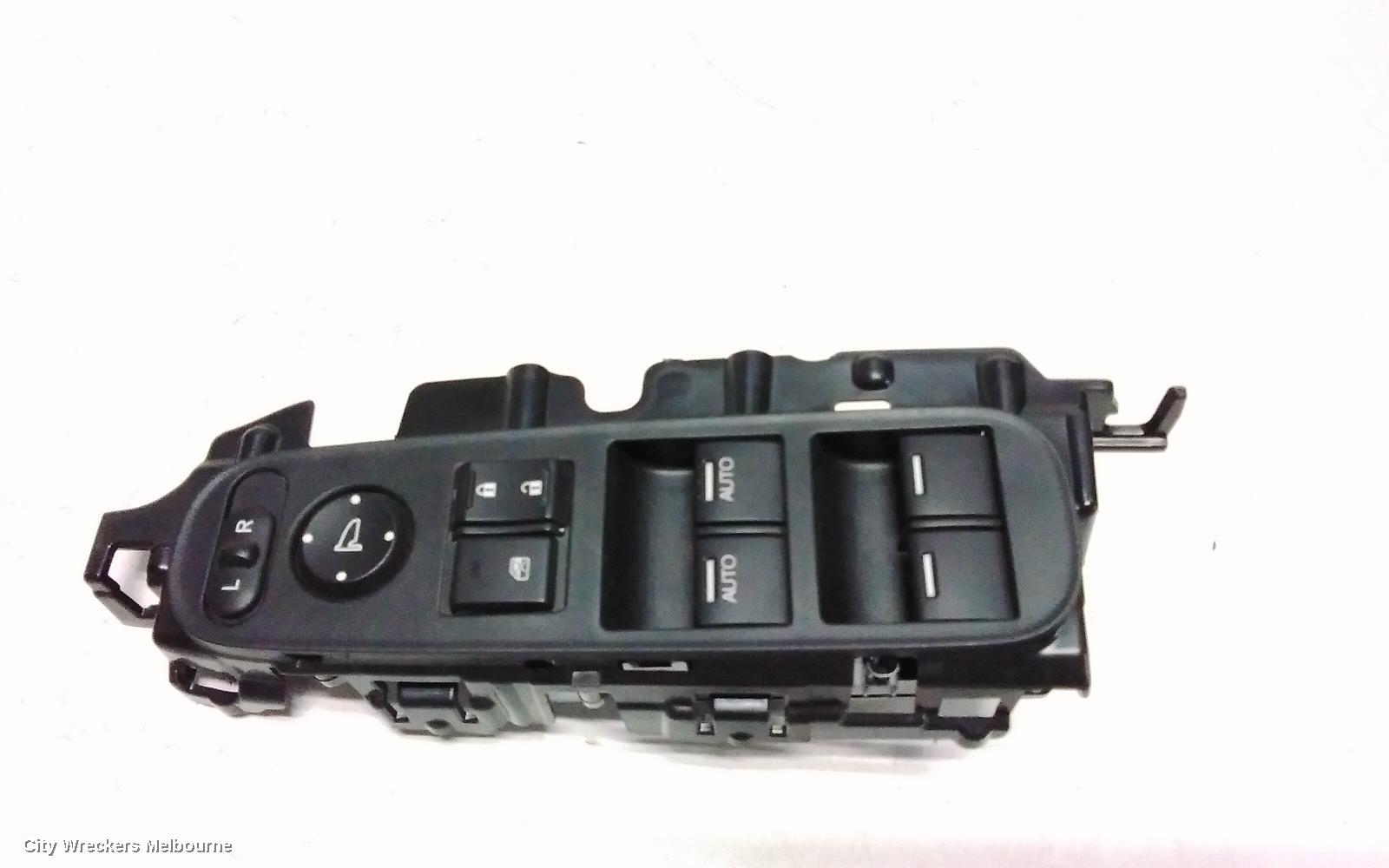 HONDA HRV PWR DR WIND SWITCH, RH FRONT (MASTER SWITCH), AUTO TYPE (TWO WINDOWS), RU5, 12/2014 - 10/2021