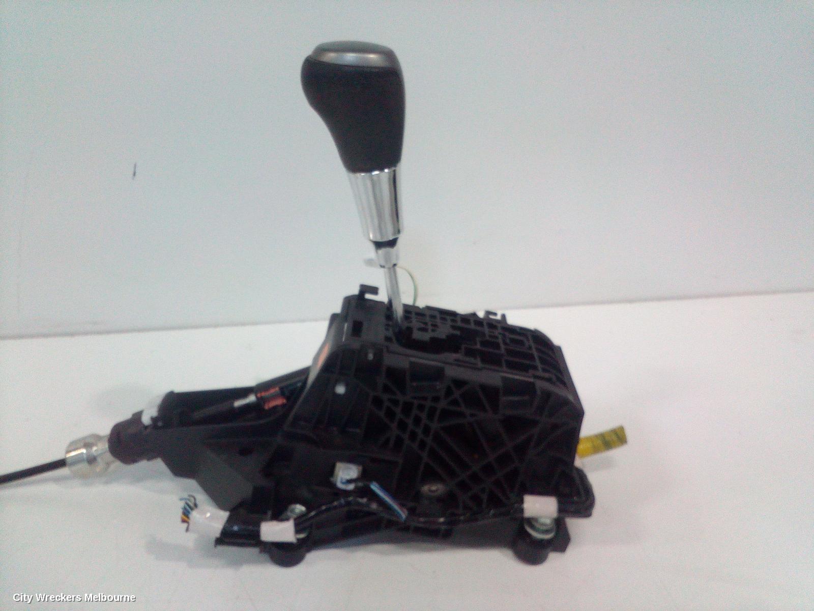 TOYOTA RAV4 GEAR STICK/SHIFTER, AUTO T/M, XA40, 12/2012 - 11/2018