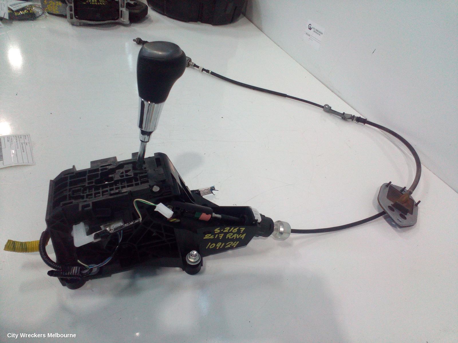 TOYOTA RAV4 GEAR STICK/SHIFTER, AUTO T/M, XA40, 12/2012 - 11/2018