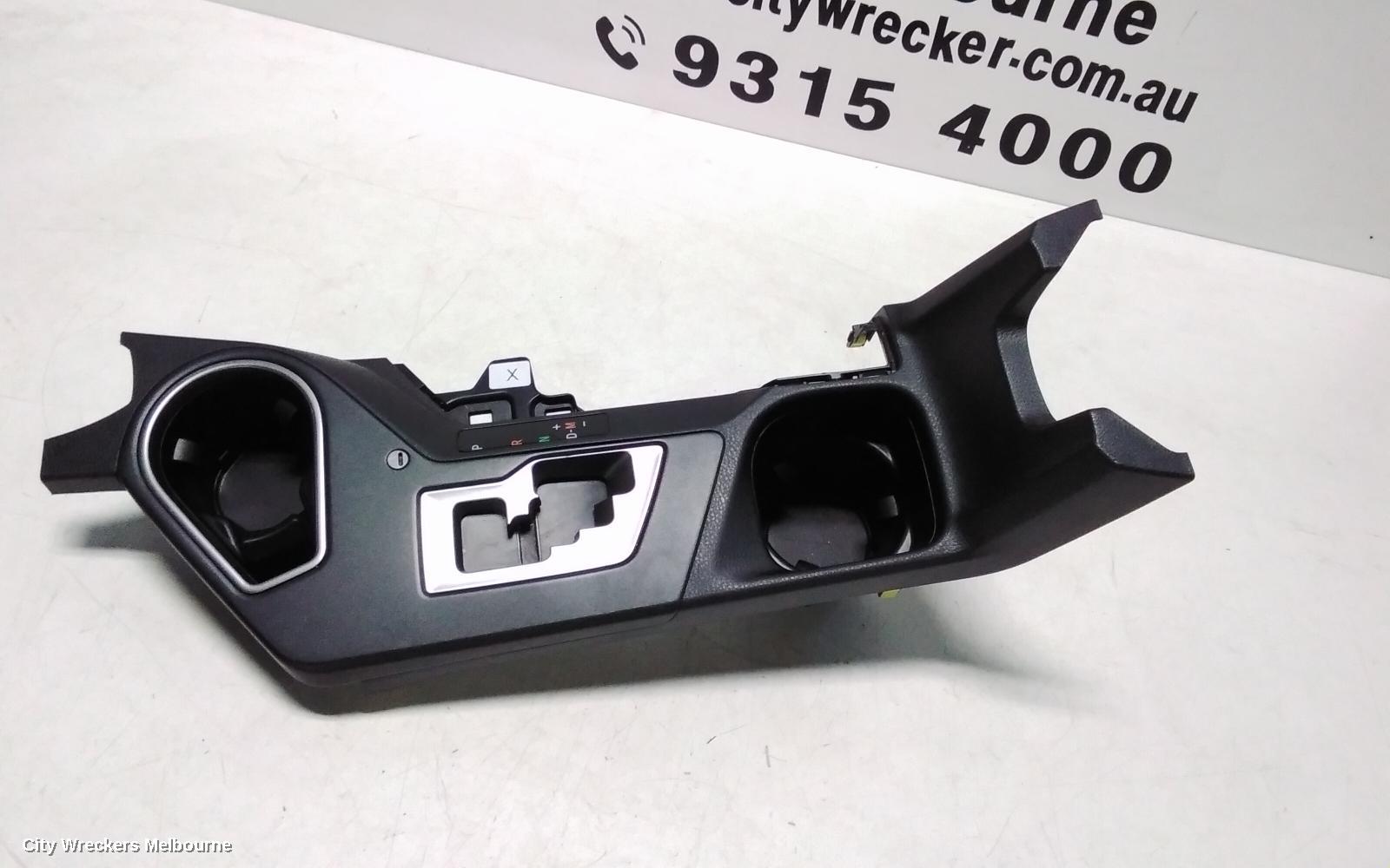 TOYOTA RAV4 GEAR STICK/SHIFTER, AUTO T/M, XA40, 12/2012 - 11/2018
