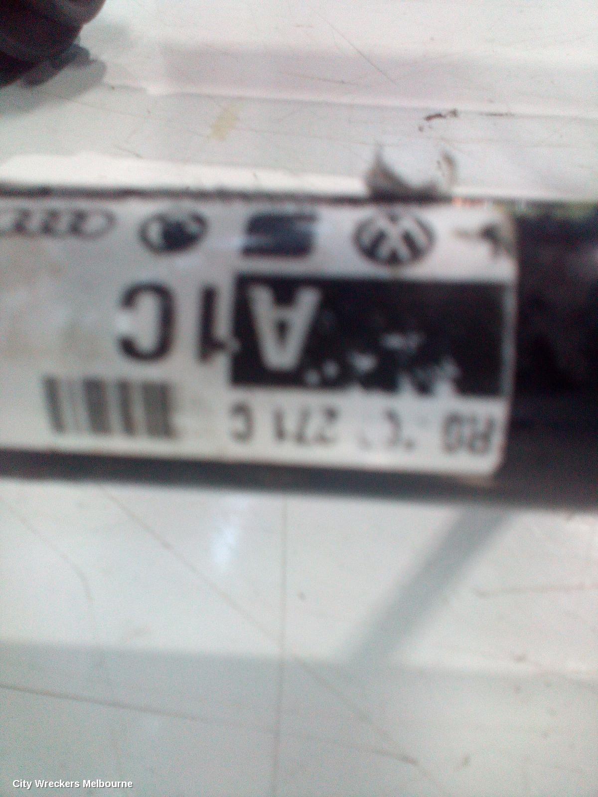 AUDI Q5 LEFT DRIVESHAFT, FRONT, 2.0, DIESEL, 8R, 03/2009 - 10/2012