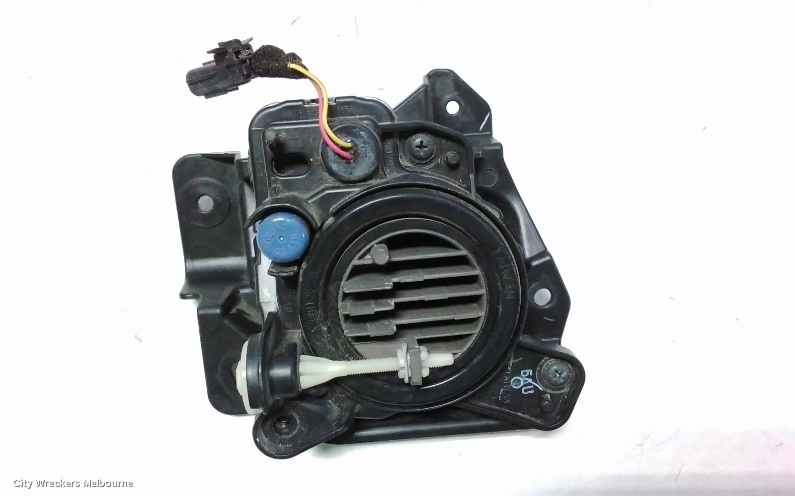 MAZDA CX5 RIGHT INDICATOR/FOG/SIDE, BUMPER FOGLAMP, KE, LED TYPE, 01/2015 - 12/2016