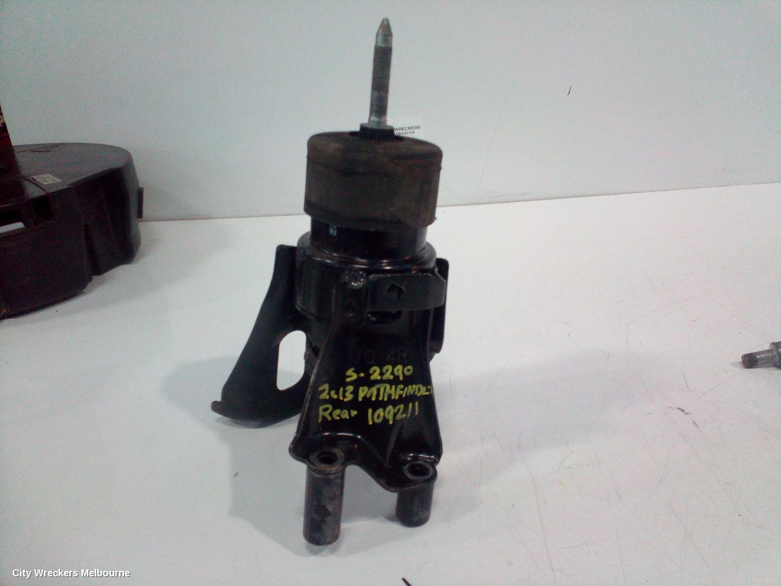 NISSAN PATHFINDER MOUNT, R52, 06/2013 - 04/2021