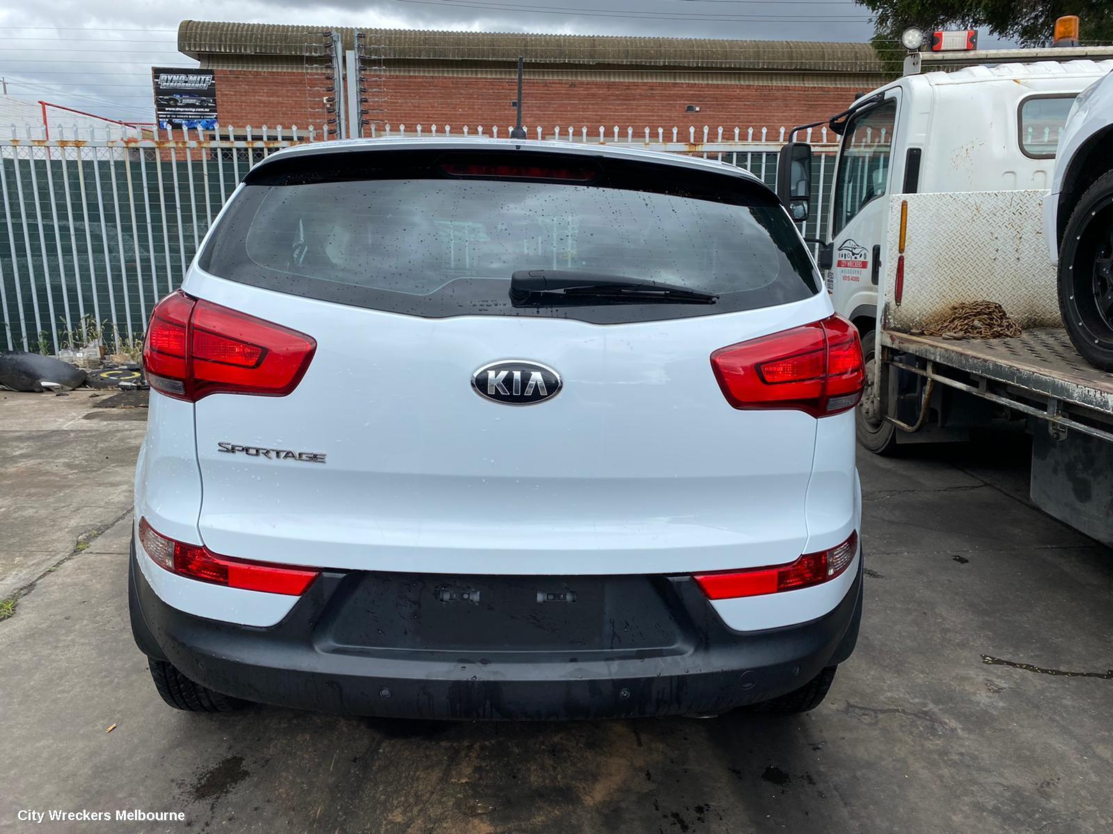 KIA SPORTAGE LEFT FRONT STRUT, SL, 06/2013 - 10/2015