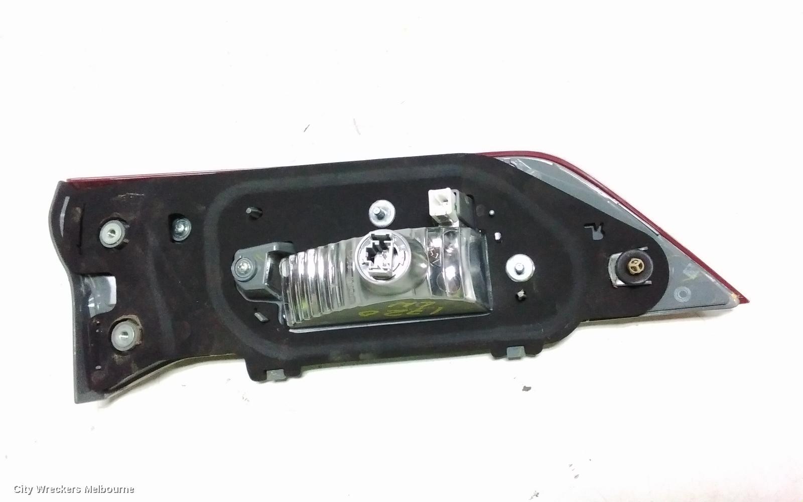 HONDA CRV REAR GARNISH, TAILGATE LAMP (LH SIDE), RW, 05/2017 - 06/2019